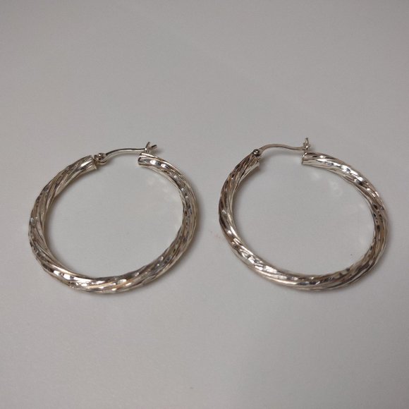 Cute Basic Lightweight 925 Sterling Silver Hoop Earrings - Picture 1 of 12